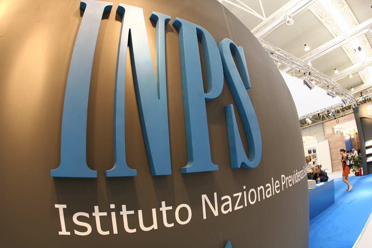 ufficio con logo INPS