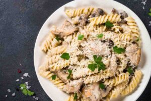 fusilli con funghi e parmigiano
