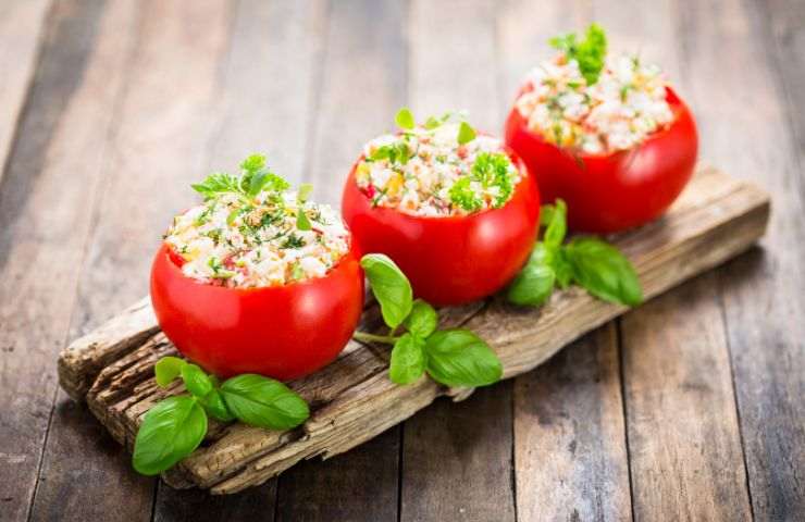 pomodori ripieni con basilico