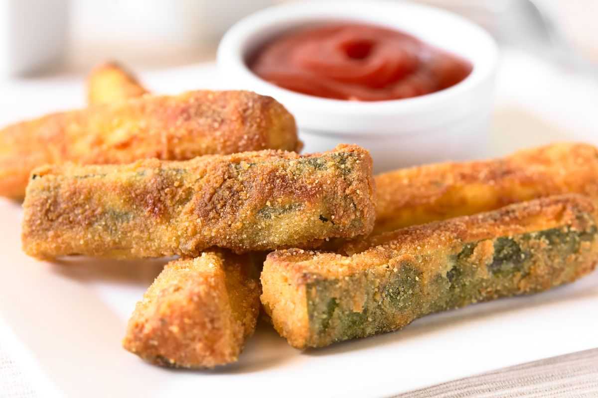 zucchine fritte a bastoncini